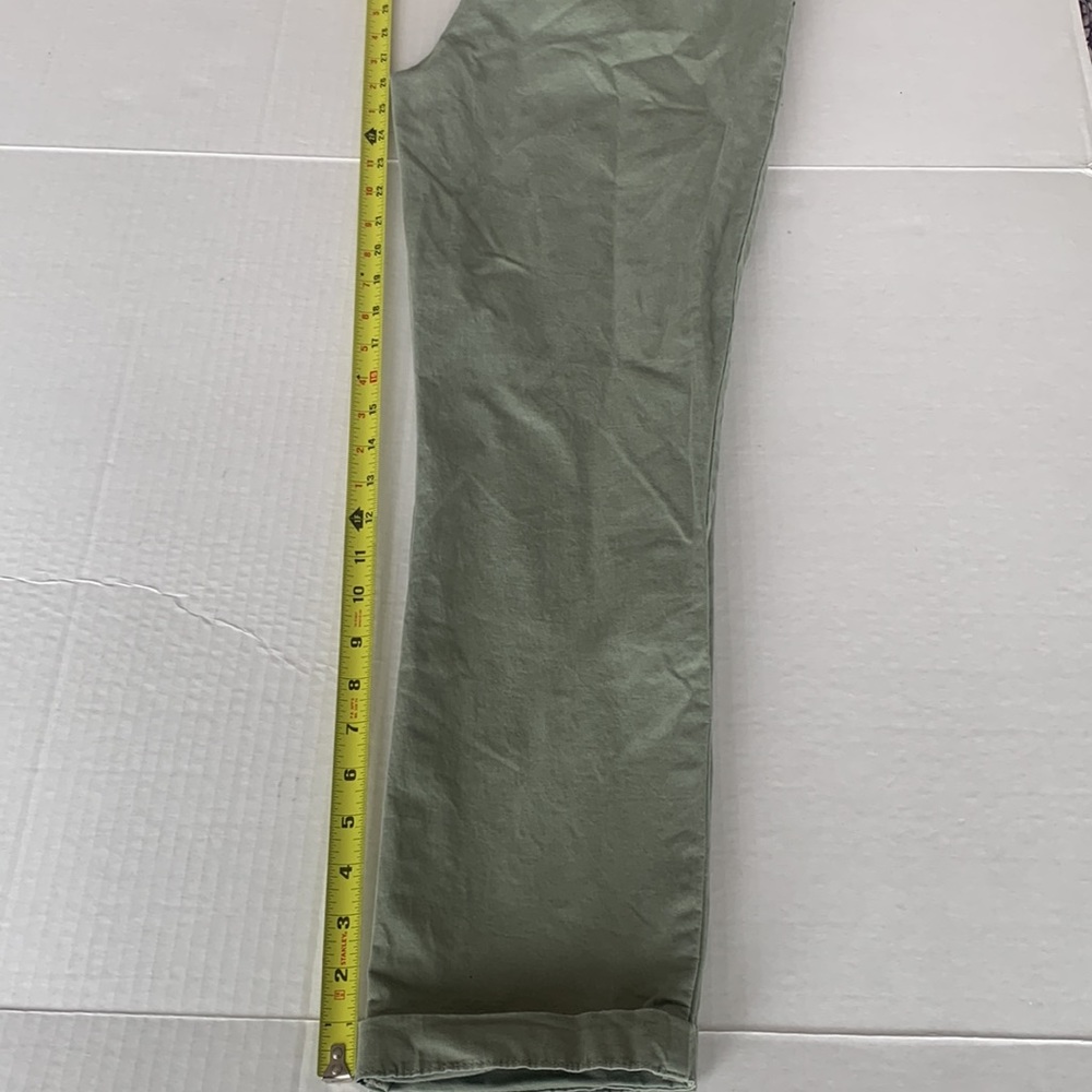 Tommy Hilfiger Camo Green Cuffed Straight‑Leg Chino Pants Women’s Size 8 - Picture 12 of 15